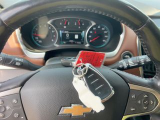 2018 Chevrolet Traverse High Country - Interior Steering Wheel With Keys Image